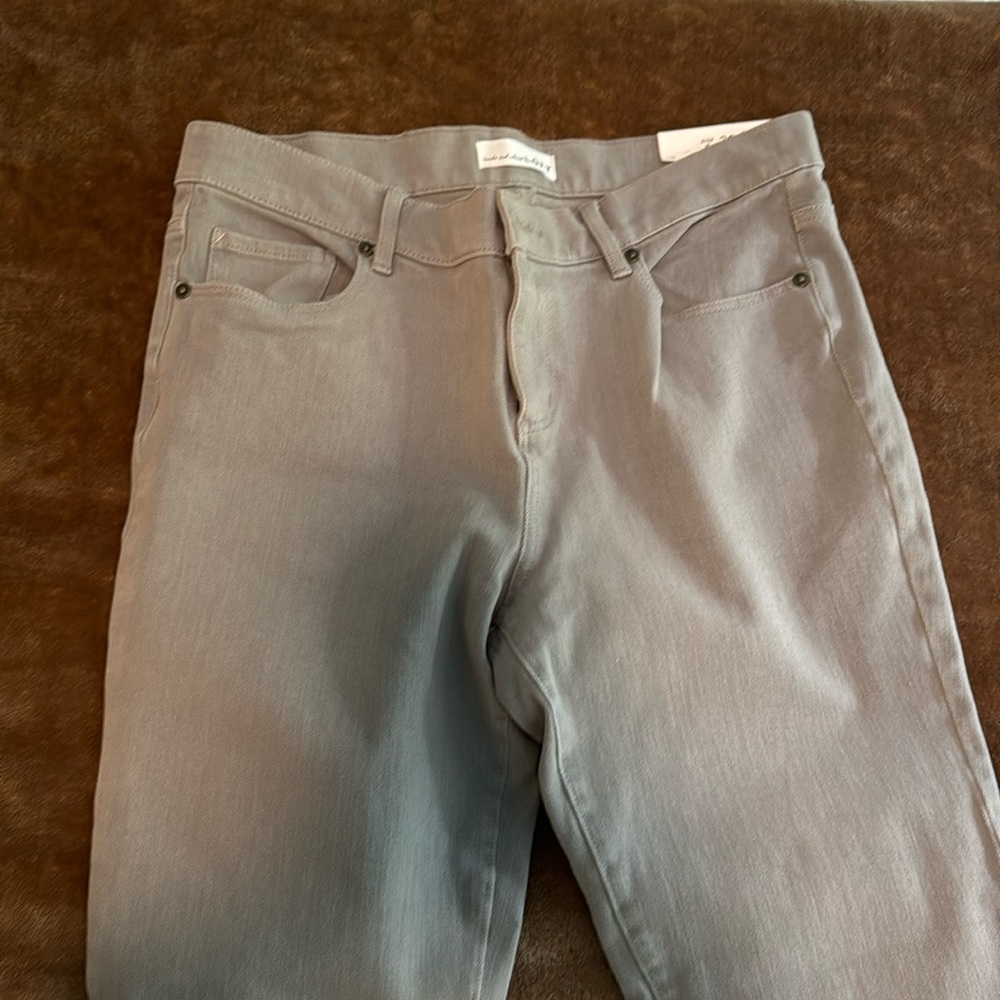 NWT: LOFT grey wash performance denim leggings, size 10